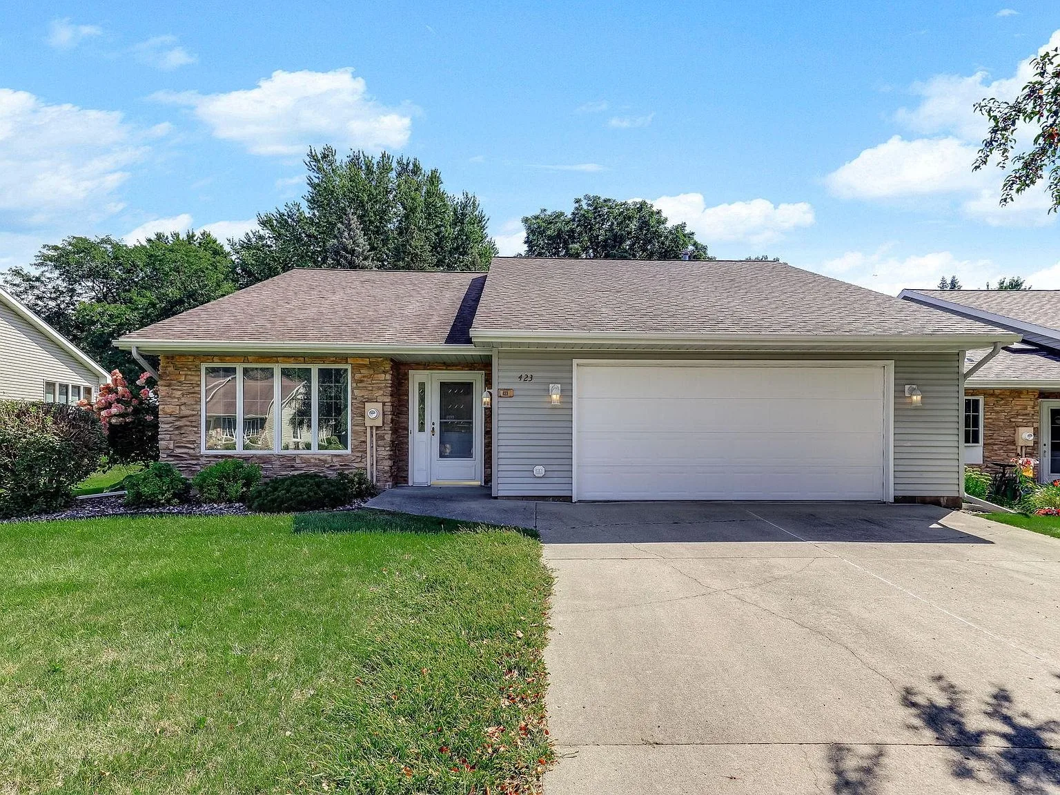 423 Tischler Ave, Faribault, MN 55021
