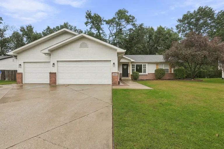 2340 Cedar Creek Cir, Portage, IN 46368 — photo 8