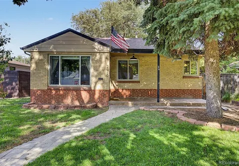2960 S Corona Street, Englewood, CO 80113