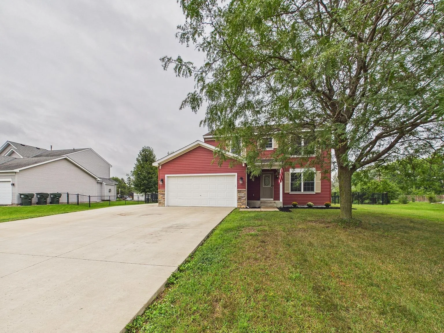 9334 204th St W, Lakeville, MN 55044
