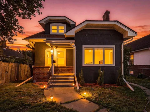 2810 Penn Ave N, Minneapolis, MN 55411