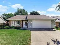 423 Tischler Ave, Faribault, MN 55021 — photo 2