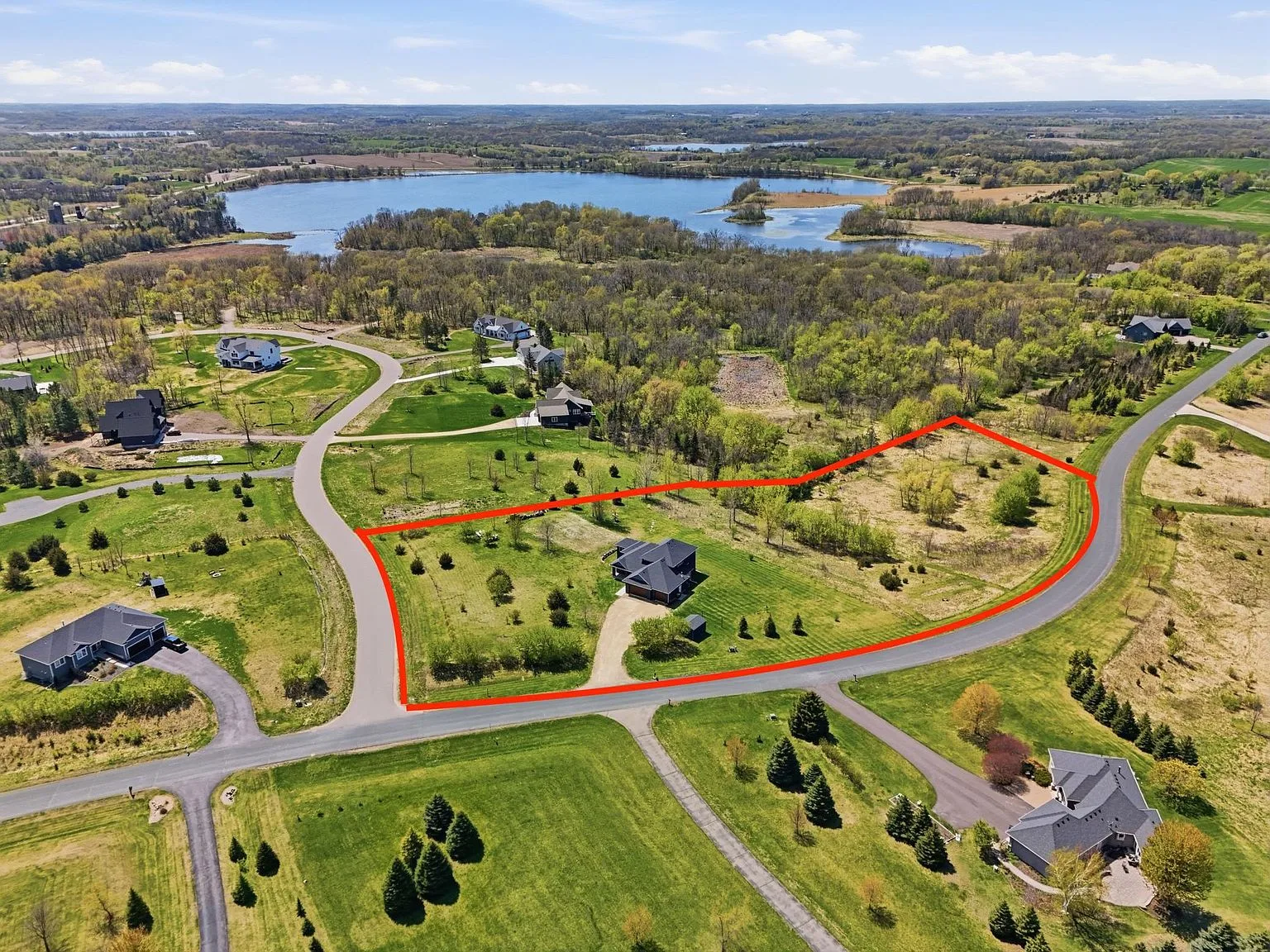 5737 Raven Point Rd, Prior Lake, MN 55372