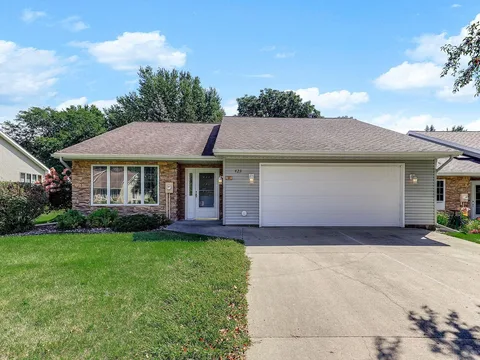 423 Tischler Ave, Faribault, MN 55021